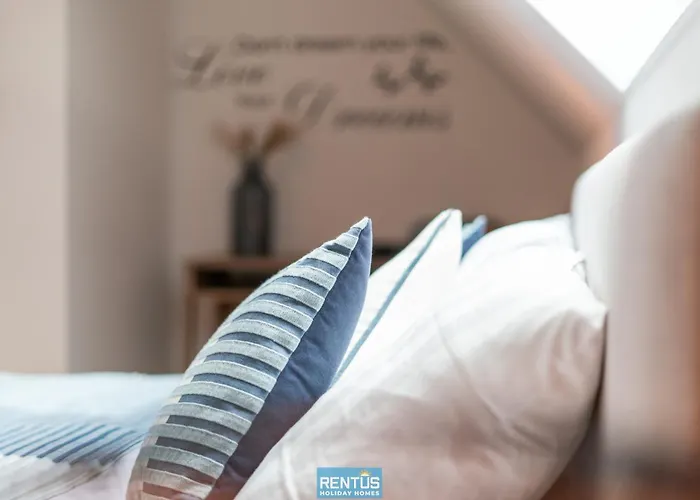 Mater Maris - With Large Garden And Garage *