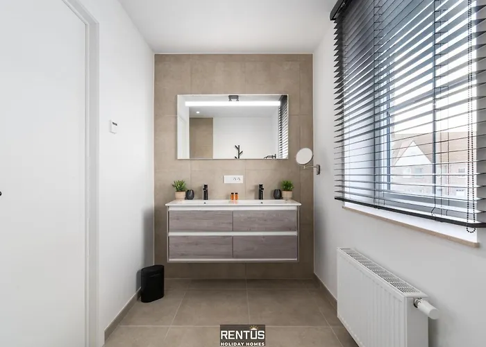 Mater Maris - With Large Garden And Garage *